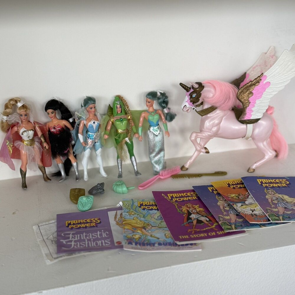 Vintage 1984 Mattel She-Ra Action Figure Lot 5 Figures & Swift Wind Horse Books